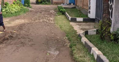 Musanze-Cyabagarura: Abaturage bigabije ibikorwaremezo by’imihanda,babihindura ubusitani n’uturima tw’igikoni,  hakekwa kwigomeka ku buyobozi nyamara ari intege nke z’ubuyobozi