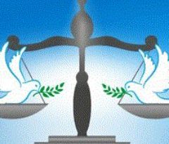 Burera-Kagogo: Haketswe ubwenge buke, ubugome se, bya Huissier wanshenye inyubako zari mu bizungurwa, none abazungura bari bazicumbitsemo bakaba batagira aho bikinga