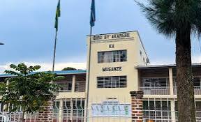 Musanze-Cyogo-Amahano: Gitifu Itangishaka yihaye ububasha bw’ikigo cy’igihugu gishinzwe ubutaka, yambura umukecuru ubutaka bwe, amuziza intege nke, mu gihe mukecuru yakagombye gufashwa mu gikorwa cy’umuganda Musanze-Cyogo-Amahano: Gitifu Itangishaka yihaye ububasha bw’ikigo cy’igihugu gishinzwe ubutaka, yambura umukecuru ubutaka bwe, amuziza intege nke, mu gihe mukecuru yakagombye gufashwa mu gikorwa cy’umuganda