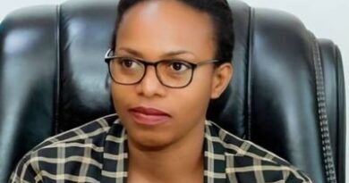 Gakenke: Rurageretse hagati ya Meya w’Akarere n’umwarimu umushinja kuba nyirabayazana w’ibibazo bikomeje kumubaho urudaca Gakenke: Rurageretse hagati ya Meya w’Akarere n’umwarimu umushinja kuba nyirabayazana w’ibibazo bikomeje kumubaho urudaca