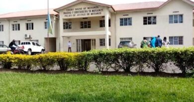 Gakenke: Akarere kagejejweho amahamagara, hongera kugaragara ubuswa bukabije mu icungwa rya dosiye ya mwarimu wahanaguweho icyaha cy’ubujura Gakenke: Akarere kagejejweho amahamagara, hongera kugaragara ubuswa bukabije mu icungwa rya dosiye ya mwarimu wahanaguweho icyaha cy’ubujura
